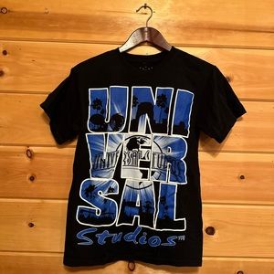 Universal Studios Men Size Small Blue/Black Short Sleeve Logo T-shirt